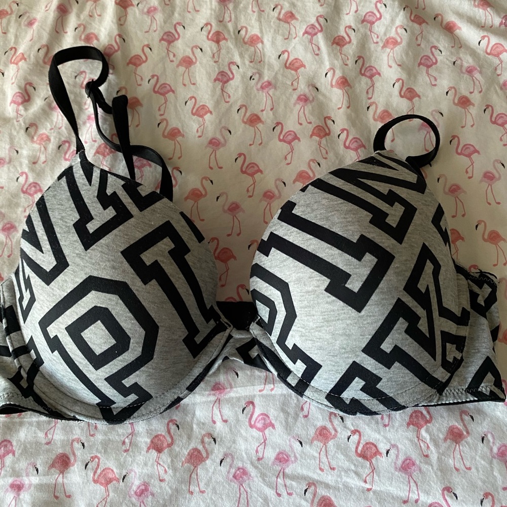 PINK LOGO Wear everywhere t shirt bra